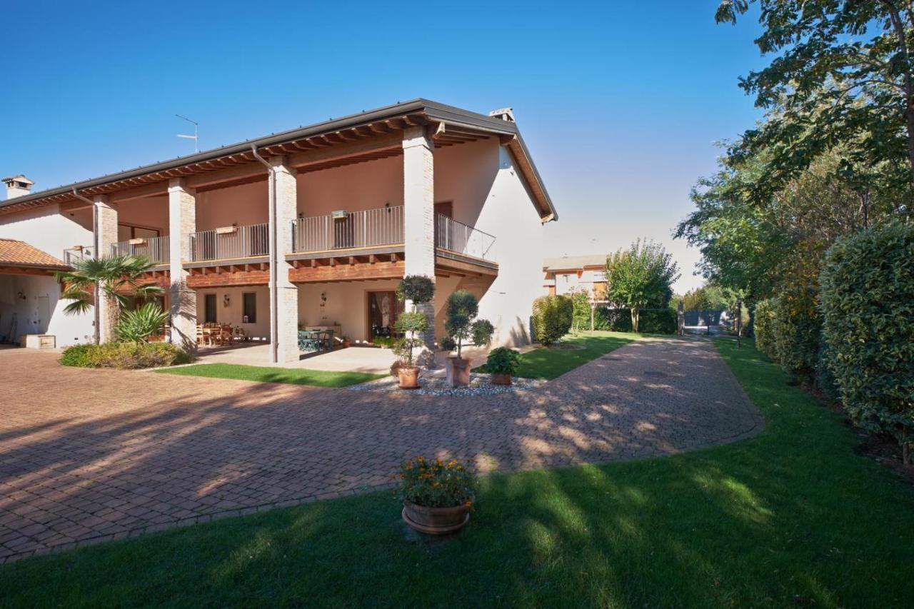 B&B Cascina Quaderna Castenedolo Exteriör bild