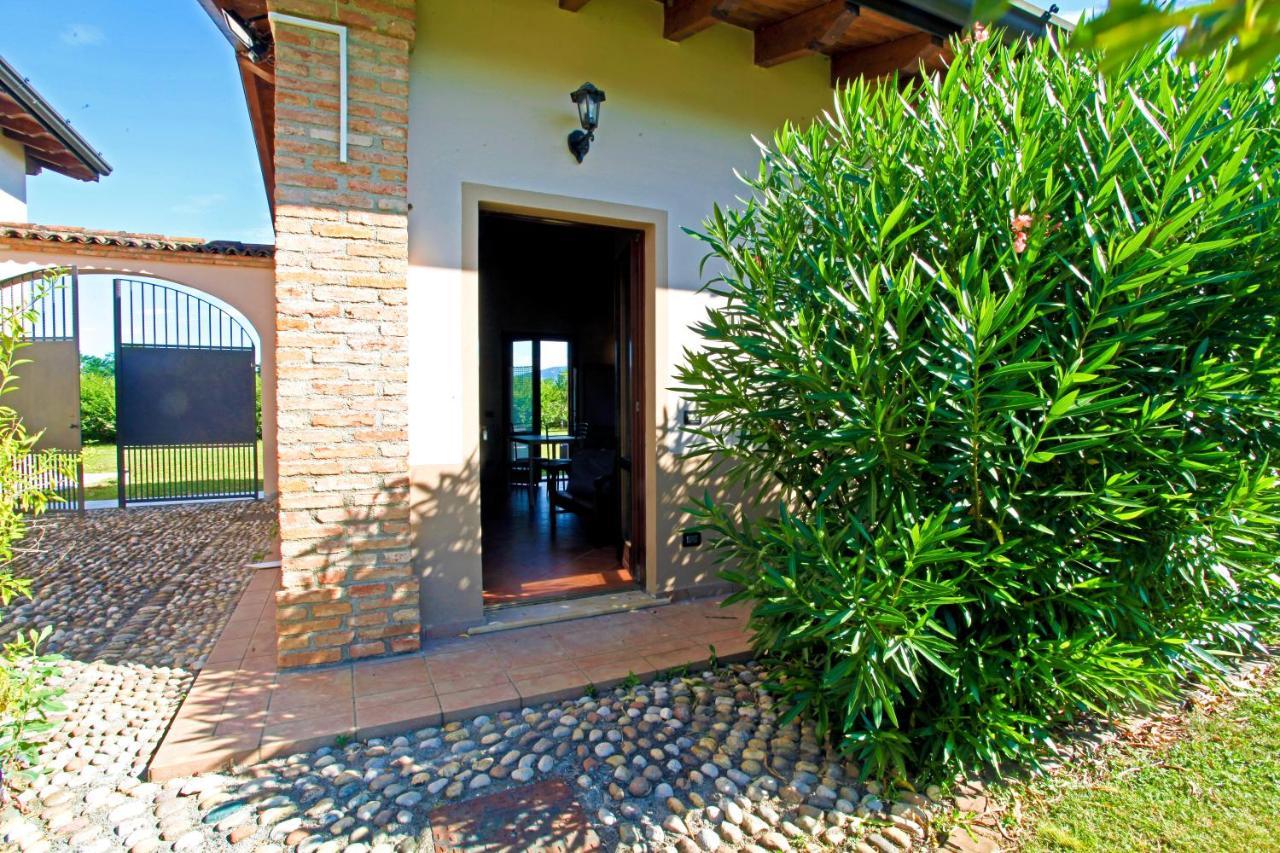 B&B Cascina Quaderna Castenedolo Exteriör bild